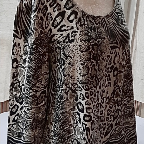 πChicoβs Fabulous Animal Print Tee Brown Ivory Black 3/4 Sleeve. Large - Picture 3 of 5